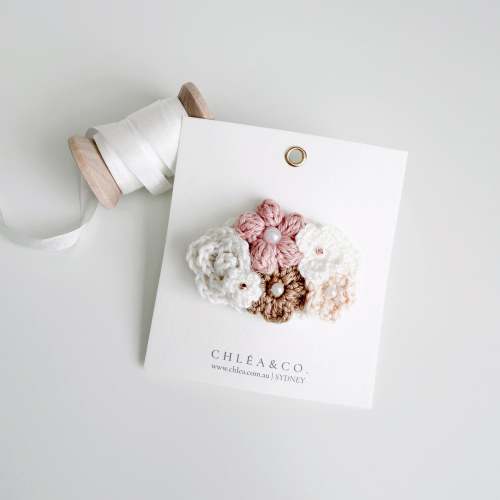 Blush Bouquet Crochet Clip