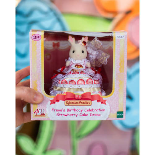 Sylvanian Families - Freya's Birthday - Strawberry Cake Dress – Pinky's Melbourne