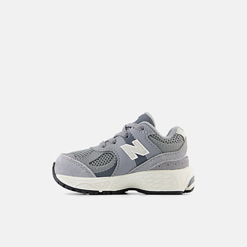 2002 Lace - New Balance