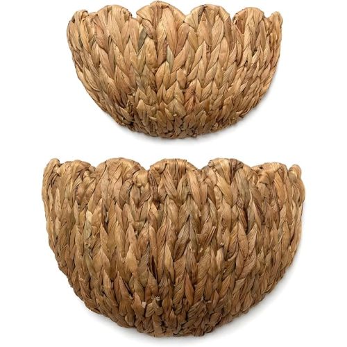 Set of 2 Woven Wall Baskets with Scalloped Edge - Large and Small Wall Hanging Baskets for Storage, Natural Wicker Wall Basket Decor for Bathroom, Kitchen and Home Organization