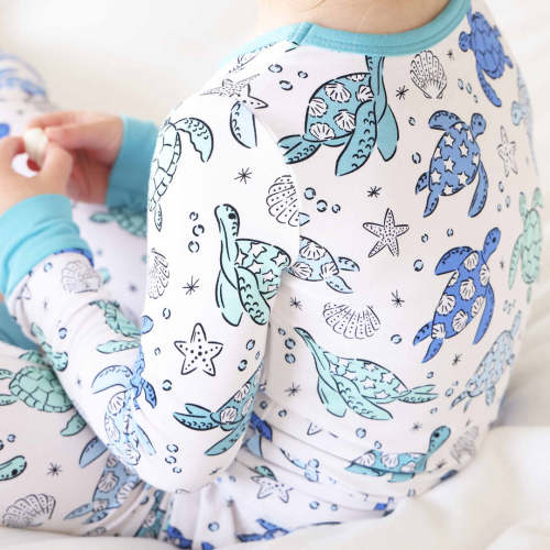 Sea Turtle Splash Two Piece Bamboo Pajamas | Caden Lane