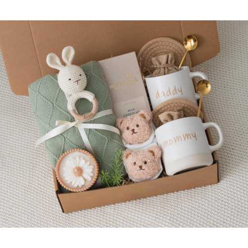 New Mom Gift Box for New Parents Gift Box, Expecting Parents Gift New Baby Gift Set, Pregnancy Care Package, Neutral Newborn Keepsake