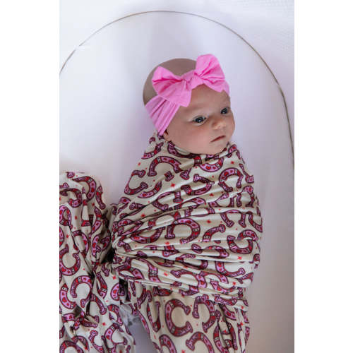 HORSESHOES | SWADDLE
