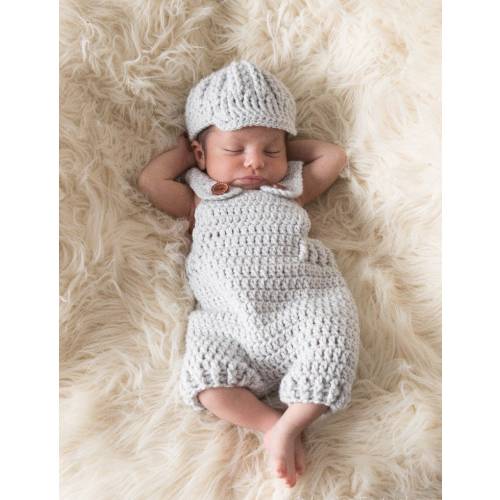 Newborn baby crochet overalls with newsboy cap. Baby boy photography prop. Romper