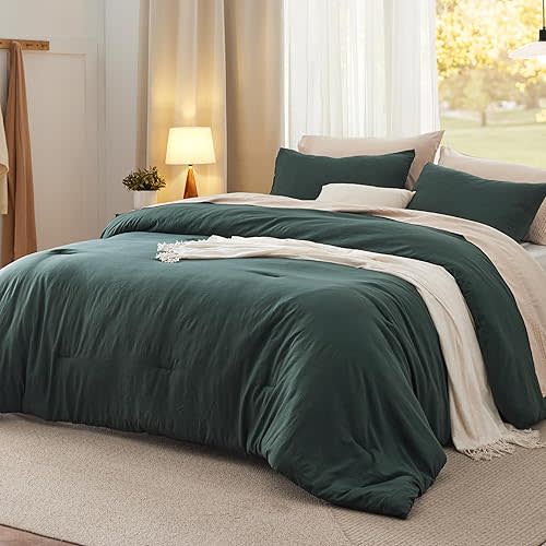 Bedsure Oversized King Size Comforter Set, Forest Green Soft Prewashed Bedding for All Seasons, 3 Pieces GentleSoft™ Bed Set, 1 Lightweight Comforter (120"x98") and 2 Pillowcases (20"x36")