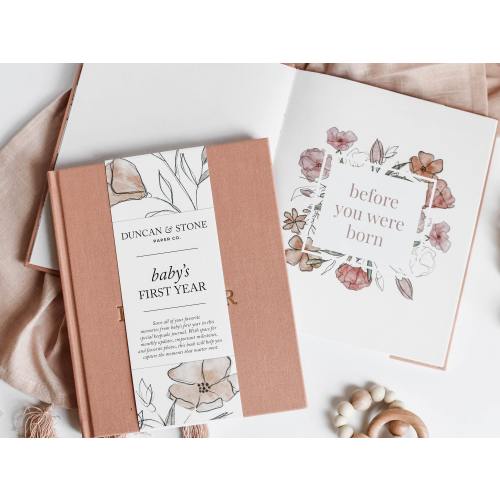 Baby's First Year Memory Book: Birth to 12 month Milestone Journal & Photo Album