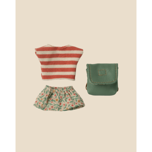 Pre-order: Maileg Clothes and Bag, Big Sister Mouse - Green (Expected arrival by: 05/01/26)