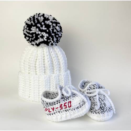 Crochet Baby Sneaker Set - Crochet Baby Hat & Booties Set - Zebra Style Sneakers - Baby Shower Gift Set