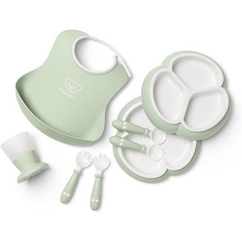 BabyBjörn Dinnerware Set, 8 pcs, Powder Green Includes Baby Plate, Fork, Spoon, and Cup Dishwasher Safe Toddler Feeding Set for self-Feeding or Baby-led weaning