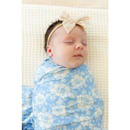 PERIWINKLE + OFF WHITE FLORAL | SWADDLE