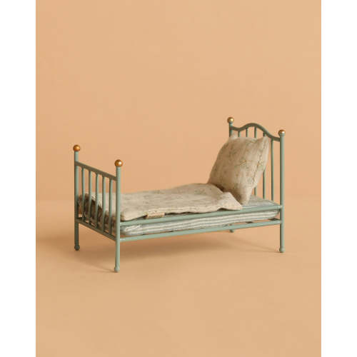 Maileg Vintage Single Bed, Mouse - Mint– Odin Parker