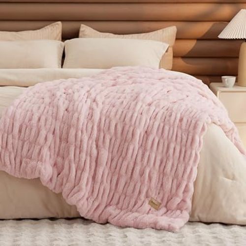 Bedsure Soft Double-Sided Faux Fur Throw Blanket, Pink, 50"x60"