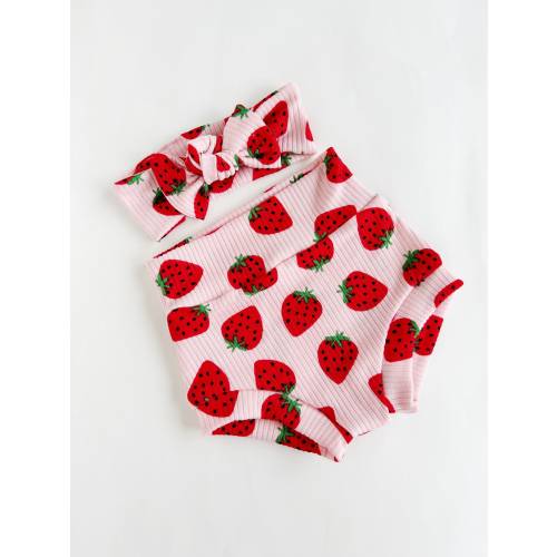 Strawberries~ Baby bummies girl shorties baby shorties toddler shorts baby girl shorties, baby bummy newborn bloomers baby