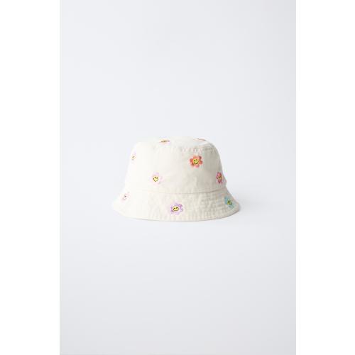 SMILEYWORLD ® EMBROIDERED FLORAL BUCKET HAT - White | ZARA United States
