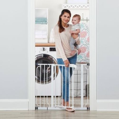 Regalo Easy Step Metal Walk Through Gate - White