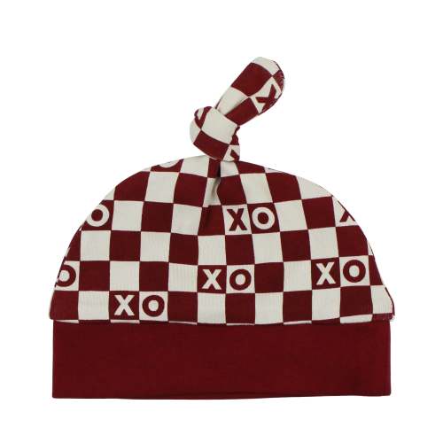Crimson XO Checker | Organic Knotted Hat – L'ovedbaby