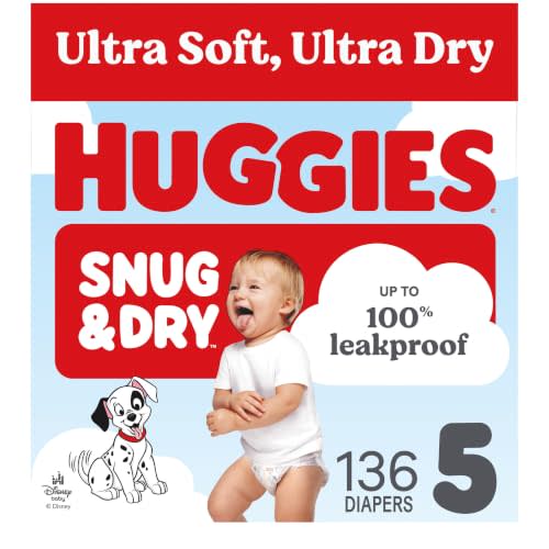 Huggies Snug & Dry Diapers Size 5, 136 Count | Ultra Soft and Ultra Dry, Day & Night Protection, GentleAbsorb Liner, Wetness Indicator, Fragrance Free, No Parabens
