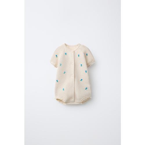 EMBROIDERED FLORAL TEXTURED ROMPER WITH LACE TRIM - Ecru | ZARA United States