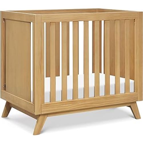 DaVinci Otto 3-in-1 Mini Baby Crib with 4 Inch Mattress Included - GREENGUARD Gold Certified - Baby Crib Convertible to Toddler Bed & Daybed - 4 Adjustable Heights - Easy to Assemble - Honey