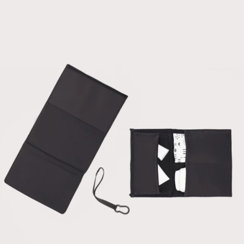 Joey Changing Kit in Onyx