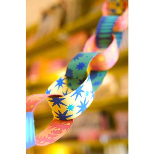 CELEBRATION PAPER CHAIN KIT