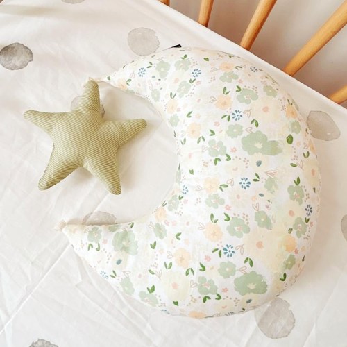 Tummy Time Pillow of Moon