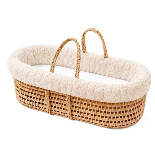 Ababy Cuddles & Kisses Moses Basket with Mattress, Sherpa Fabric Liner & Polycotton Fitted Sheet – Portable Wicker Bed for Newborns, Soft & Breathable Nursery Sleep Space - Beige Sherpa Liner