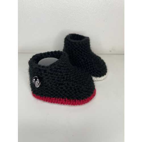 Baby goth boots / Hand made baby booties / Black booties / baby punk booties / baby emo boots / Metal baby clothes / 0-4 months baby boots