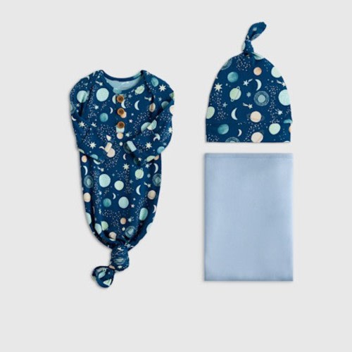 Quince Bamboo Gown, Hat & Swaddle Layette Set - Celestial Dreams