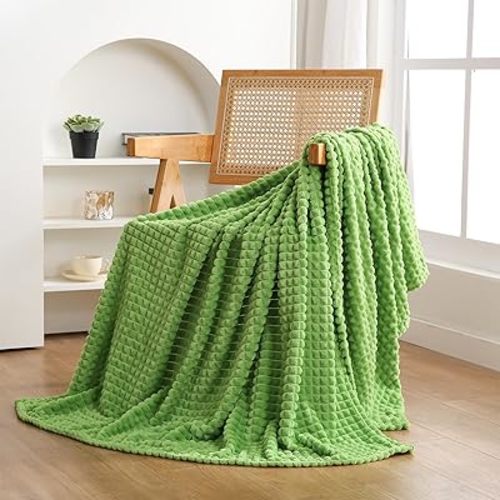 Puncuntex Flannel Fleece Throw Blanket Apple Green 50"×60",Super Soft Plush Cozy Blanket with Square Grid Design Luxury for Couch Sofa Chair