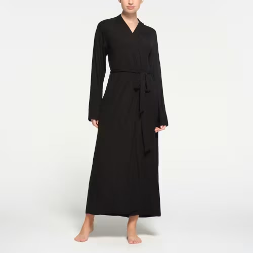 SOFT LOUNGE LONG ROBE | ONYX | SKIMS