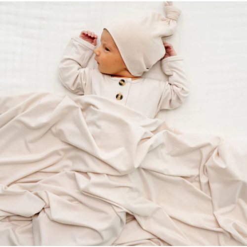 Winnie Newborn Hat Bundle (Gown)