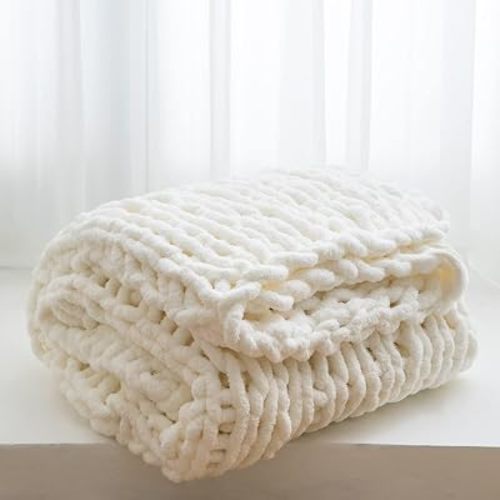 WESHIONGOO Chunky Knit Throw Blanket 51"×63" Knitted Throw Blankets for Couch Bed Fluffy Soft Blanket with Jumbo Chenille Yarn Thick 100% Handmade (Cream White)