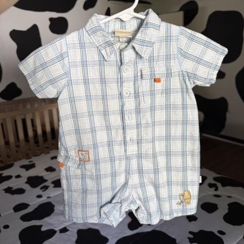 Classic Pooh romper, size 9m no flaws noted vintage...