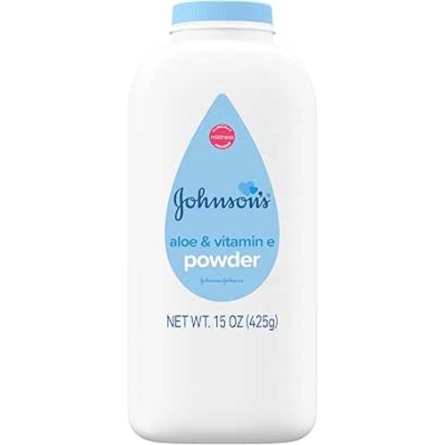Johnson's Baby Powder with Naturally Derived Cornstarch, Aloe & Vitamin E for Delicate Skin, Hypoallergenic, Free of Parabens, Phthalates & Dyes for Gentle Baby Skin Care, 15 oz