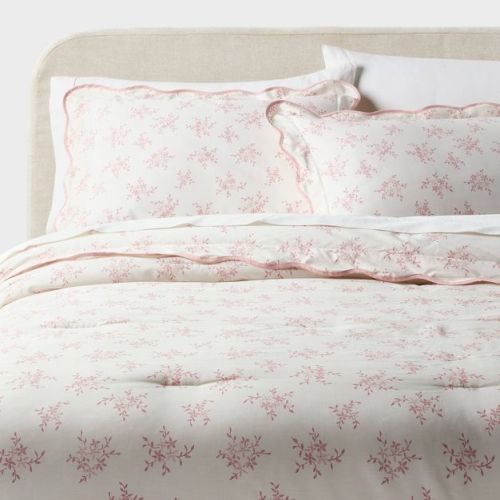 Twin/Twin XL Floral Scallop Comforter and Sham Set Pink for Dorm - Threshold™