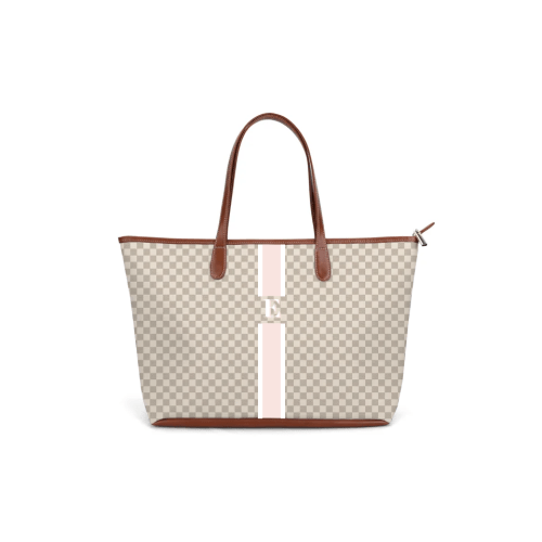 Barrington St. Anne Tote Diaper Bag
Floating Monogram
Leather: British tan
Pattern: Linen Chequers
Initial: E
Color 1: White
Color 2: Slipper