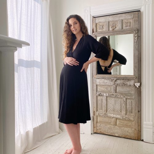 Lila Labor & Postpartum Gown in Black