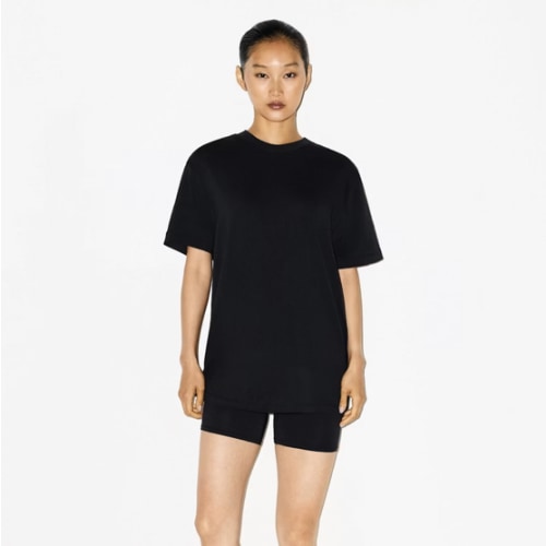BOYFRIEND T-SHIRT | ONYX | SKIMS
