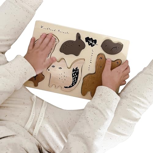 Wee Gallery Wooden Tray Puzzle Woodland Animals, Montessori Toy for Toddlers and Preschoolers for Early Learning and Fine Motor Skill Development, Sustainable Educational Puzzle for Kids