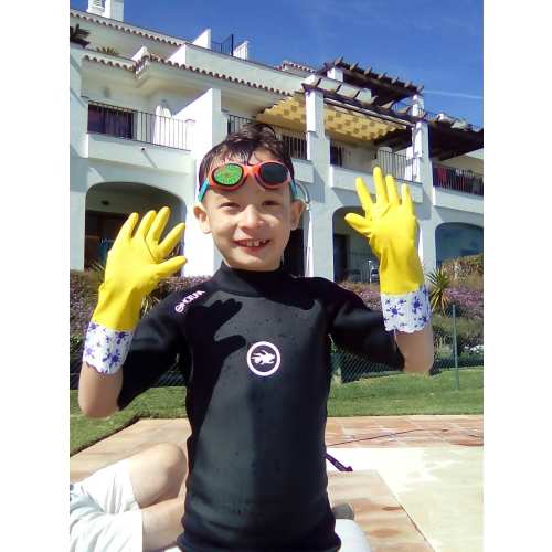 Small Rubber Gloves for Children: Kids Gardening & Washing Up