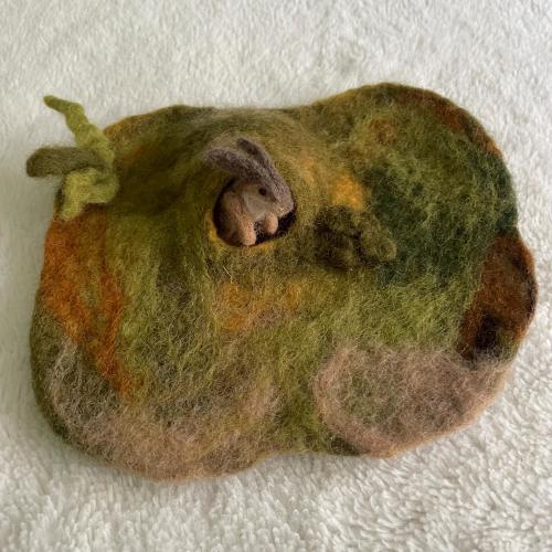 Felted Wool Playset with Bunny – Waldorf Garden Burrow