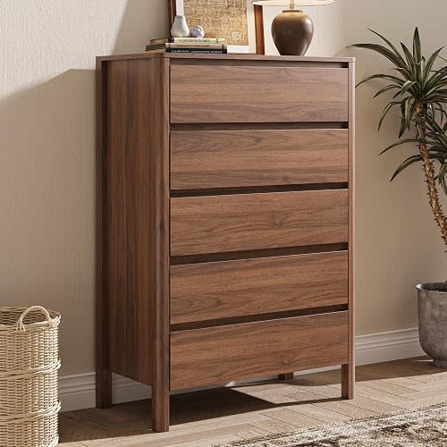 MAISONARIA Walnut 5 Drawer Dresser for Bedroom, Modern Tall Dresser with Hidden Handles, Space-Saving Wooden Drawer Organizer, Living Room, or Hallway, Vertical Storage Chest of Drawers, 45.7" H