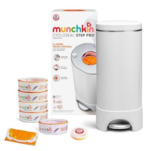 Munchkin CycloSeal Step Pro Diaper Pail Gift Set Powered by Arm & Hammer