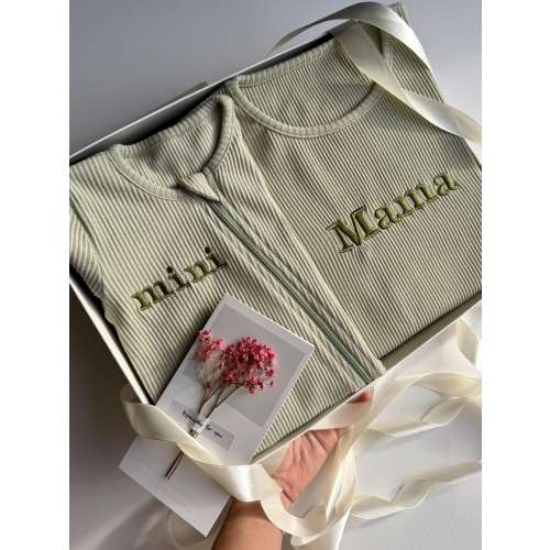Personalized New Baby Gift Set, New Mom Gift, Matching 2pcs Set and Zip Romper , Perfect for Mother's Day, Baby Shower, Maternity Leave