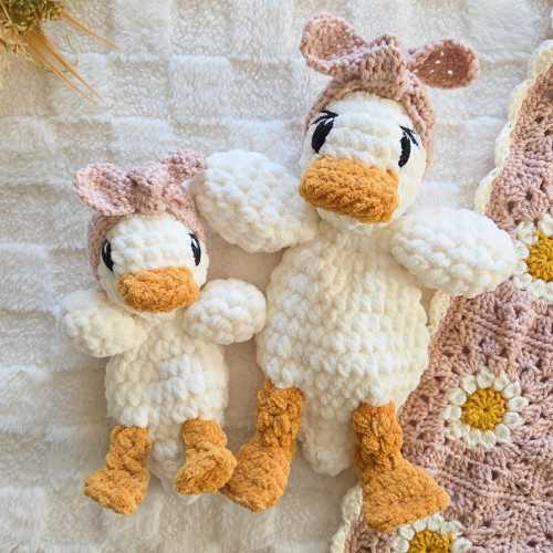 White Duck Lovey with Headband, Cute Baby Duck Snuggler, Handmade Gift for Girls, Baby Shower Gift, Duck Stuffed Animal, Crochet Della Duck