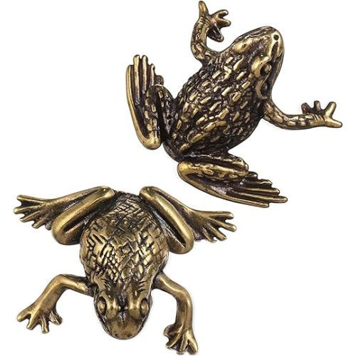 Brass Frog Figurine, 2pcs Small brass Animal Figurines for Home Decor - Copper Feng Shui Frog figurines Animal Statues Ornaments for Garden Potted Plants, Landscaping, Bookshelf, Hearth, 1.18in