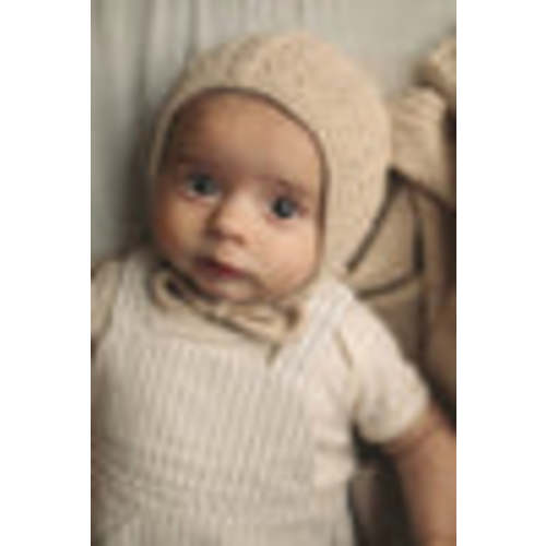 Eden Heirloom Knit Bonnet in Latte – blue daisy
