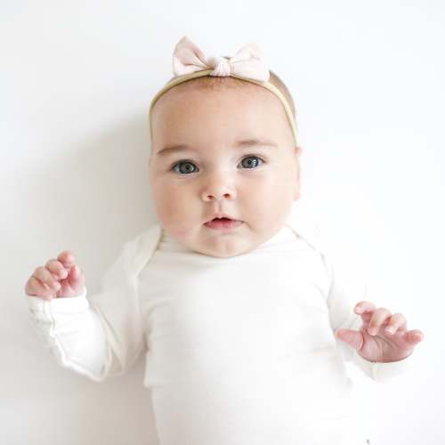 Tiny Nylon Bow in Blush