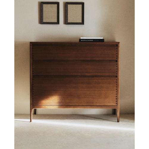 WOODEN THREE-DRAWER DRESSER